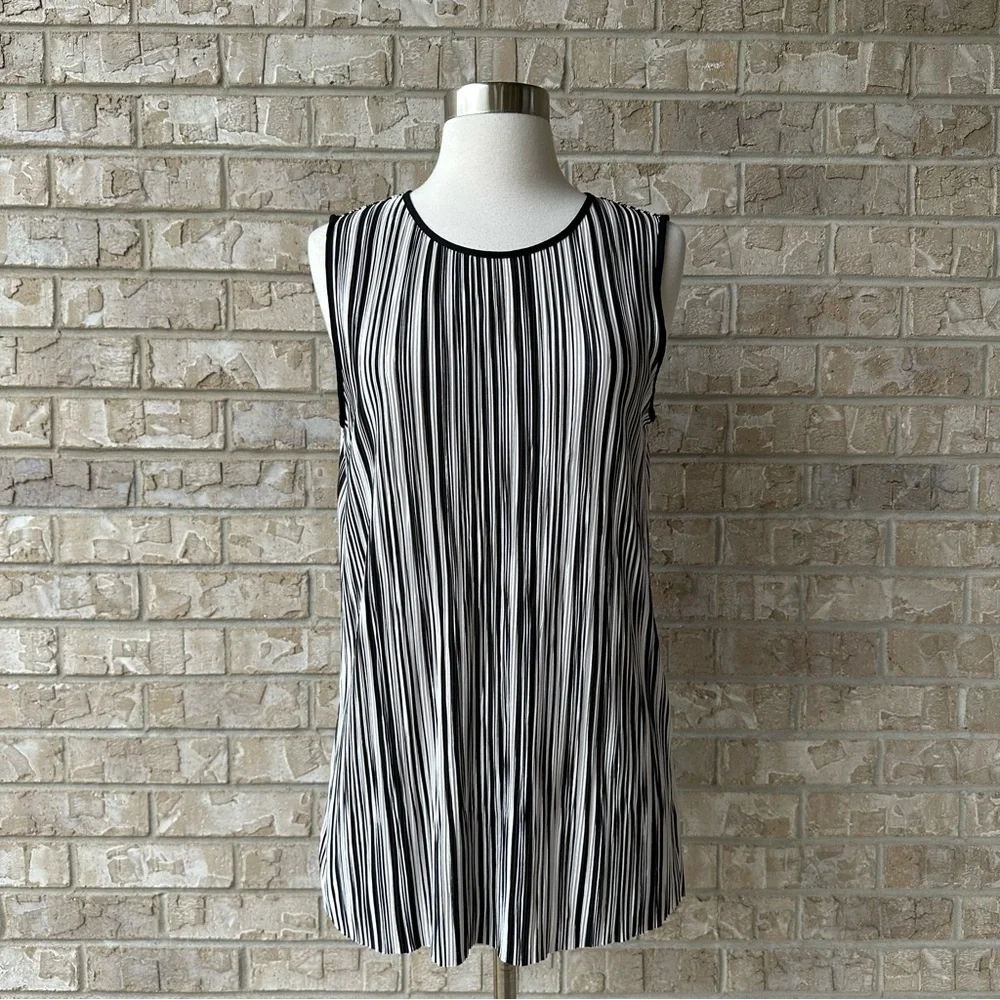 Vince Camuto Striped Top Blouse Size S 🌸 - Picture 6 of 9
